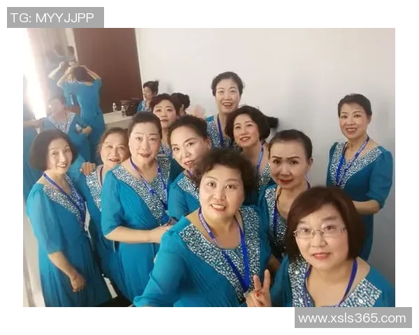 足球明星带你飞翔快乐童年在绿茵场上尽情欢唱